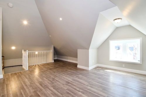 8 Conner Ave, Montgomery MA 01085-2325 exterior