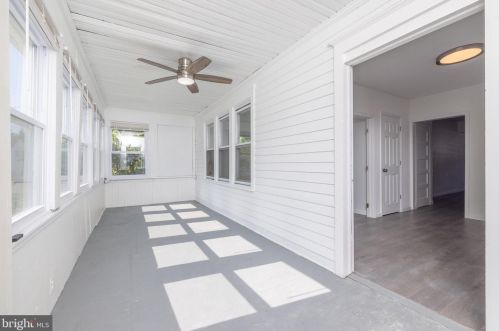 1022 Penn Line Rd, West Deptford NJ 08066-1075 exterior