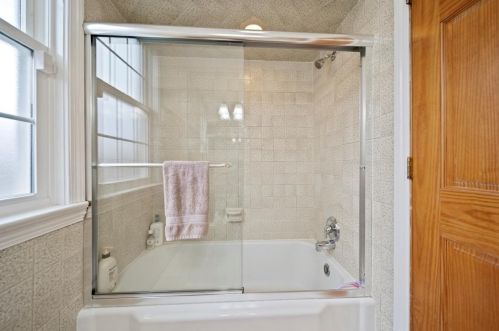 1613 Maple Ave, Forest View IL 60402-1546 exterior