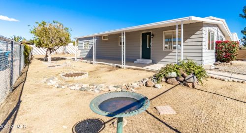 424 Charleston Ave, Phoenix AZ  85022-1529 exterior