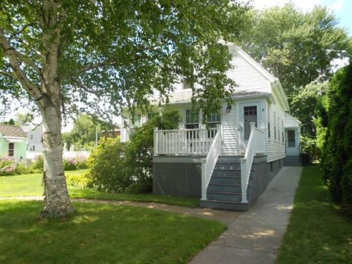 8 Brightwood Ave, Worcester, MA 01604-3368