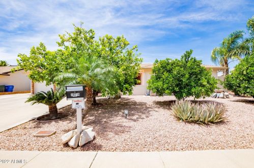 19214 32nd Dr, Phoenix, AZ 85027-4856