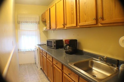 563 Whipple St, Fall River MA 02724-3433 exterior