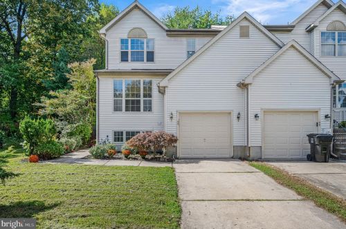 50 Woodstream Ct, West Deptford, NJ 08051-2140