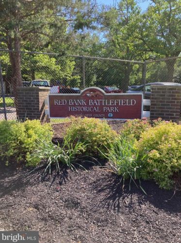 124 Military Dr, West Deptford NJ 08063-1507 exterior