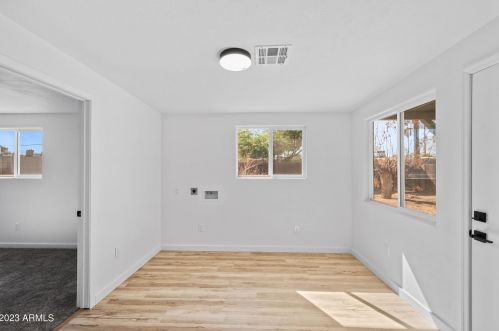 3937 Cypress St, Phoenix AZ 85006-1726 exterior