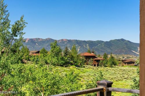 2870 Westview Trl, Park City UT 84098-6342 exterior