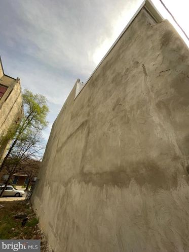 2232 20 St, Philadelphia PA 19132-4844 exterior