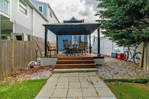 98 Bay Vw Ave, Quincy MA 02169-3101 exterior