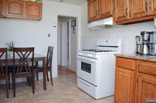 209 Kearny Ave, Kearny NJ 07032-2507 exterior