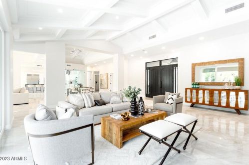 5801 30th St, Phoenix AZ  85016-2401 exterior