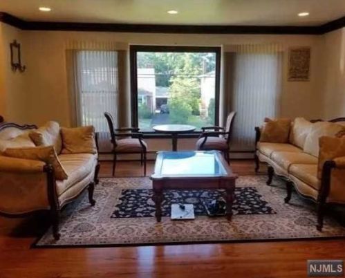 136 Hickory Ave, Tenafly NJ  07670-1512 exterior