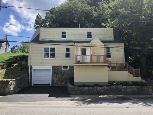 284 Lynn St, Peabody MA  01960-6533 exterior