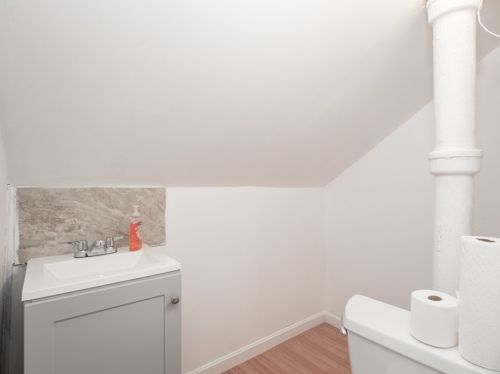 71 Fox St, Worcester MA 01604-4333 exterior