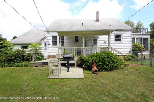 65 Little Silver Pkwy, Little Silver NJ 07739-1118 exterior