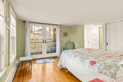 32 Main St, Rockport MA 01966-1512 exterior