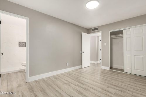 5227 47 St, Phoenix AZ 85040-4159 exterior