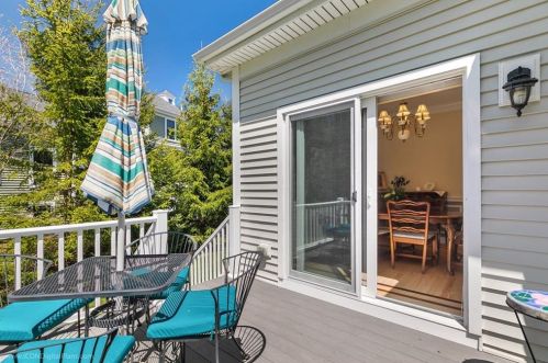 21 Winterberry Way, Norfolk MA 02056-1834 exterior