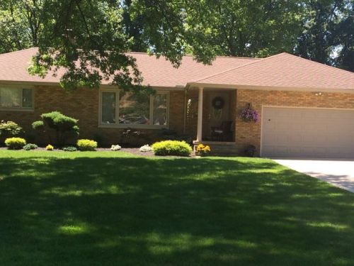 5754 Laurel Rd, Cleveland, OH 44131-3334