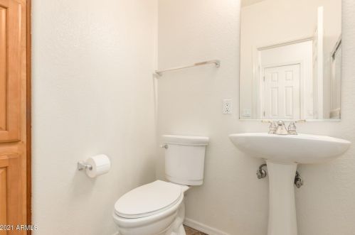 5213 16 Dr, Phoenix AZ 85015-1424 exterior