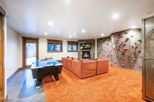 426 Woodside Ave, Park City UT exterior