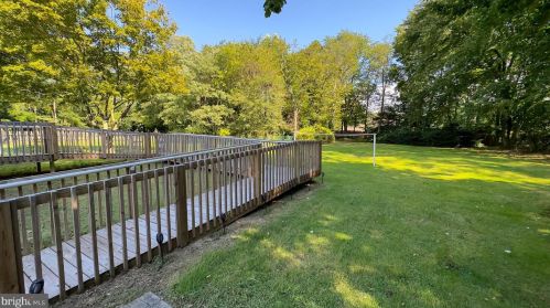 769 Glenside Dr, West Deptford NJ 08051-1438 exterior