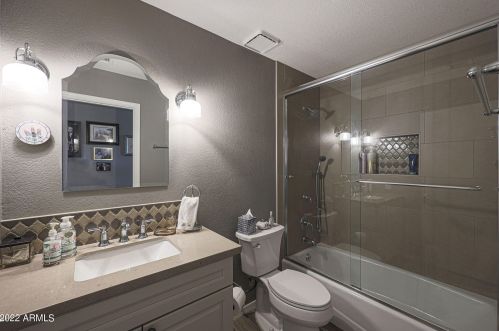 18824 41 St, Phoenix AZ 85032-6711 exterior