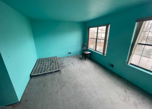 309 Harris St, Carteret, NJ 07008-3053