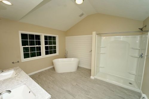 36 Cheryl Dr, East Bridgewater MA  02333-1014 exterior