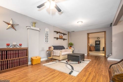 75 Dawn Rd, Milford NJ 08848-1112 exterior