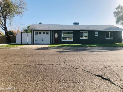 501 El Camino Dr, Phoenix AZ 85051-4627 exterior