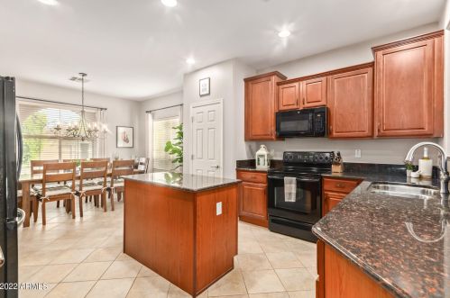 27018 52nd Gln, Phoenix AZ 85083-6308 exterior