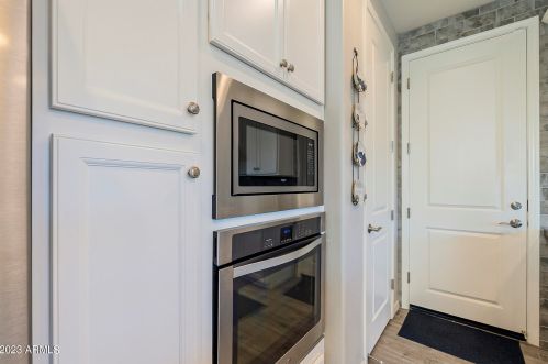 964 Anderson Ave, Phoenix AZ 85023-2208 exterior