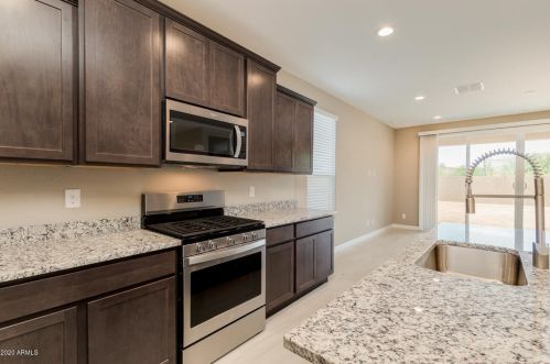 17216 7 Ln, Phoenix AZ 85023-2690 exterior