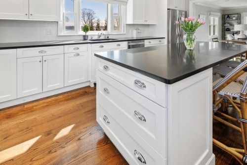 14 Otis Hl Rd, Hingham MA 02043-4510 exterior