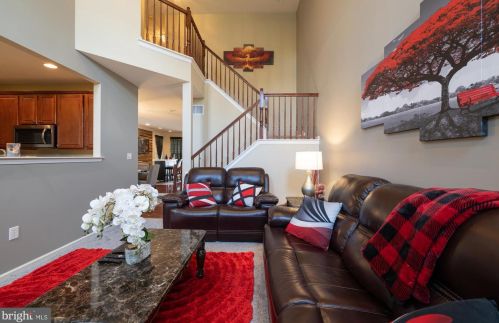 341 Chancellor Dr, West Deptford NJ  08096-5170 exterior