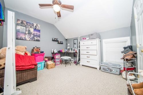 1029 Plymouth Ave, Fall River MA 02721-1939 exterior