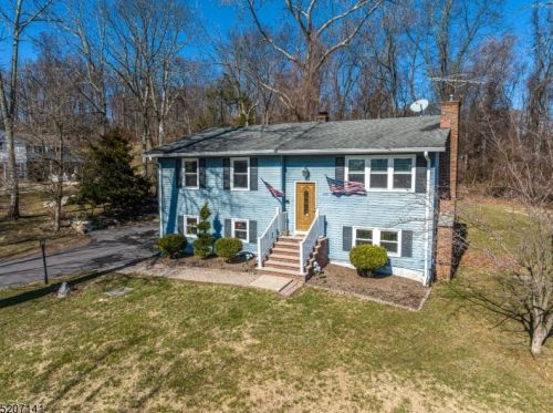 370 Shire Rd, Milford NJ  08848-1720 exterior