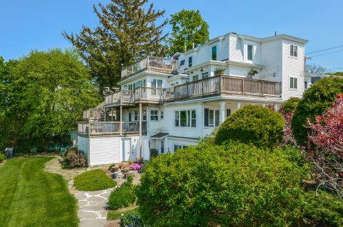 204 Sandwich St, Plymouth MA 02360-2424 exterior