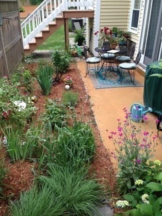 110 Maple Pl, Dedham MA 02026-1882 exterior