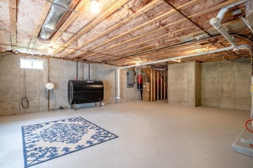 137 Wall St, East Bridgewater MA 02324-1519 exterior