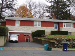 10 Doris Cir, Newton, MA 02458-1929