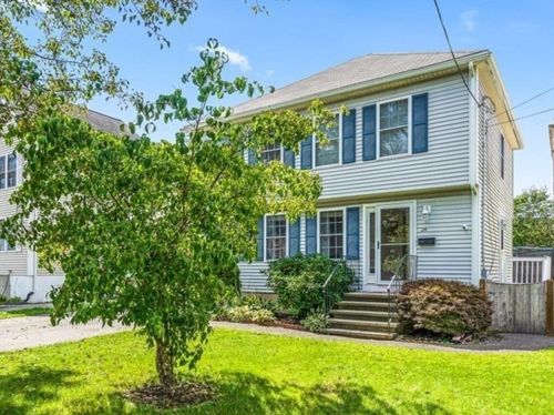 24 Paleologos St, Peabody, MA 01960-4454