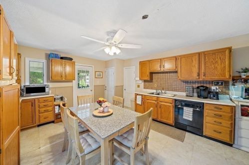 30 Atherton St, Quincy MA 02169-6801 exterior