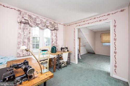 27 Rygate Ave, West Deptford NJ 08096-4218 exterior