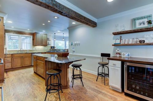 4815 Dunwoody Sta Dr, Atlanta GA 30338-4705 exterior