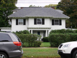 1735 Beacon St, Newton, MA 02468-1401