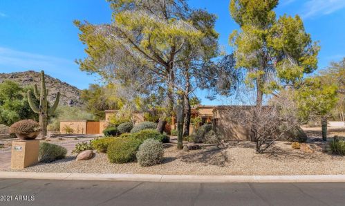 9416 47 St, Phoenix AZ 85028-5204 exterior