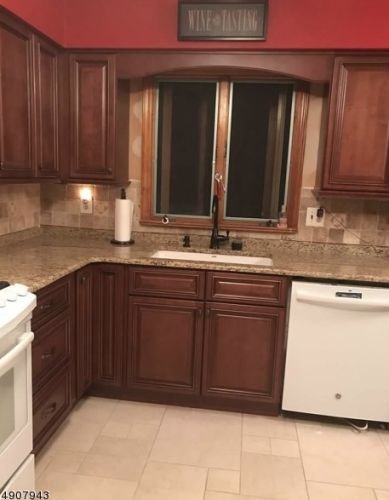 25 Klinger Rd, East Hanover NJ  07936-1624 exterior