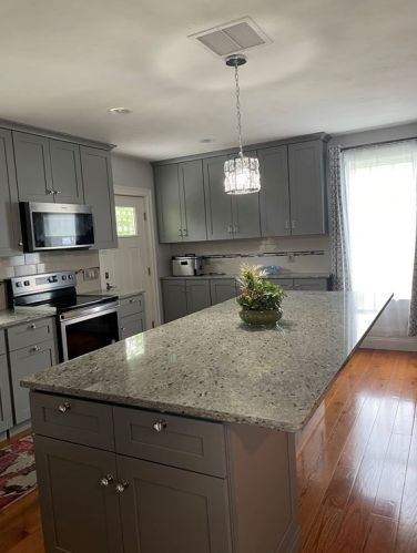 505 Salisbury St, Worcester MA  01609-1307 exterior